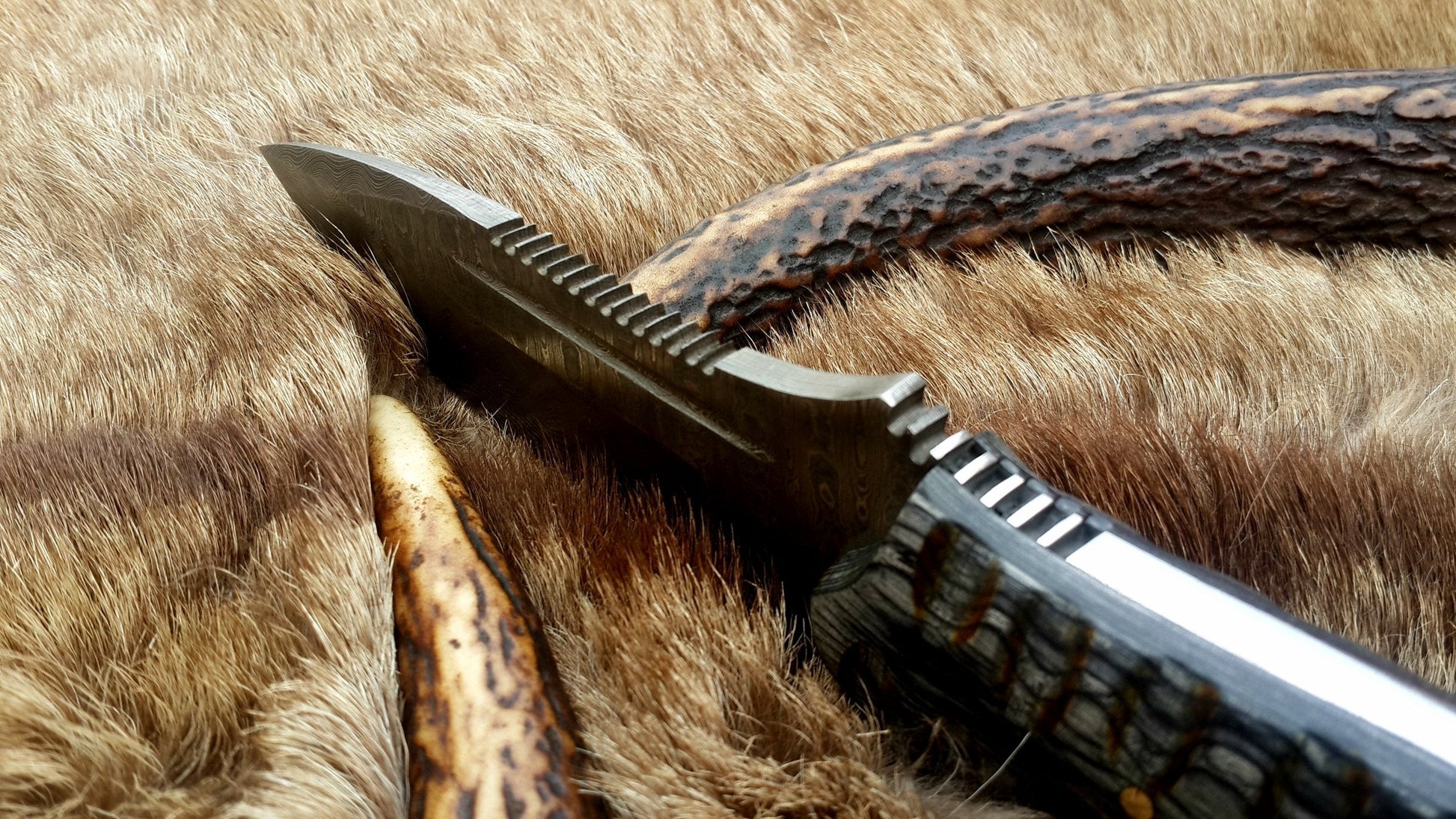 Premium Handmade Damascus Tactical Knife - Korvel