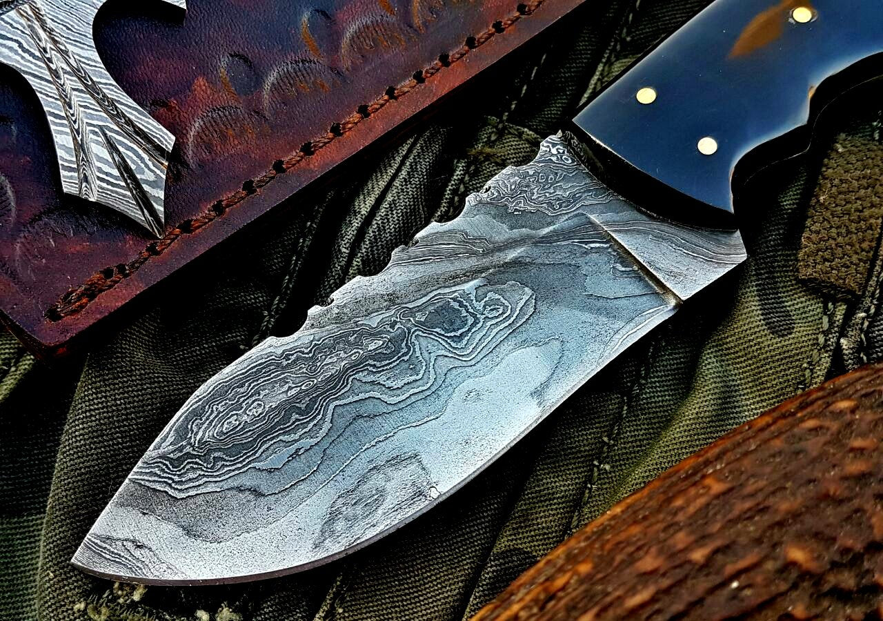 Premium Handcrafted Damascus Steel Skinner Knife - Korvel