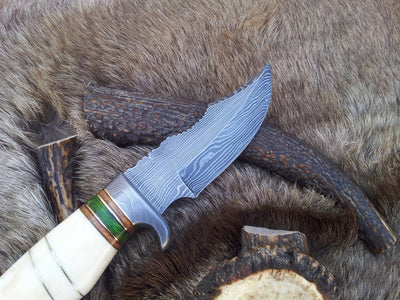 Exquisite Handmade Damascus Steel Knife - Korvel