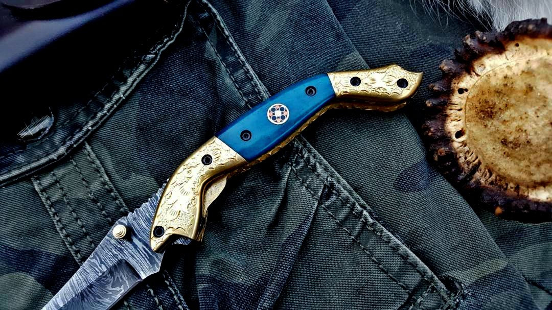 Exquisite Custom Damascus Steel Folding Knife with Bone Handle - Korvel