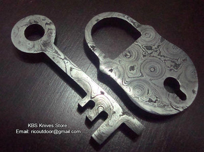 Vintage-Inspired Damascus Lock and Key Pendants - Korvel