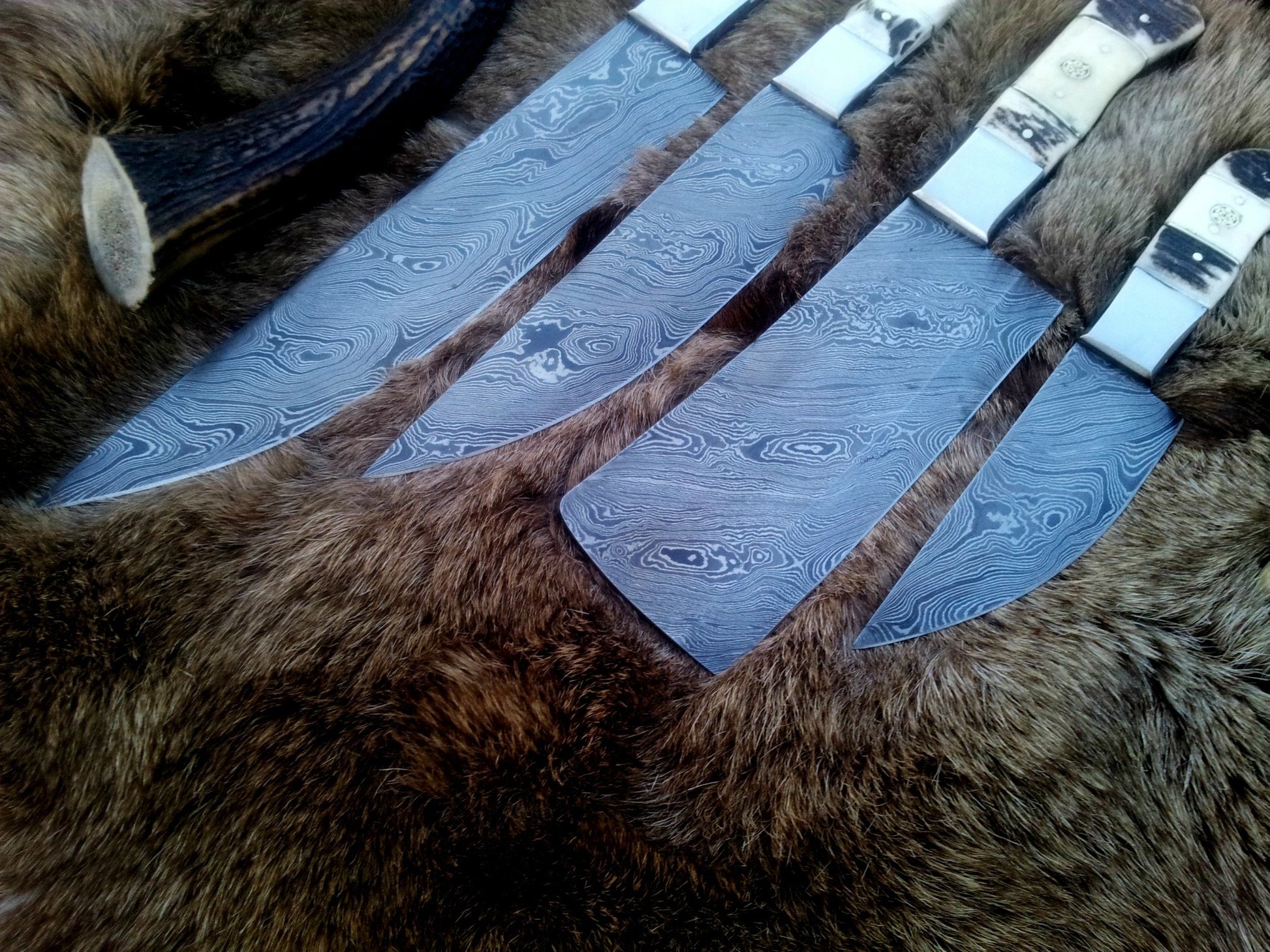 Premium Handmade Damascus Steel Kitchen Knife Set - Korvel
