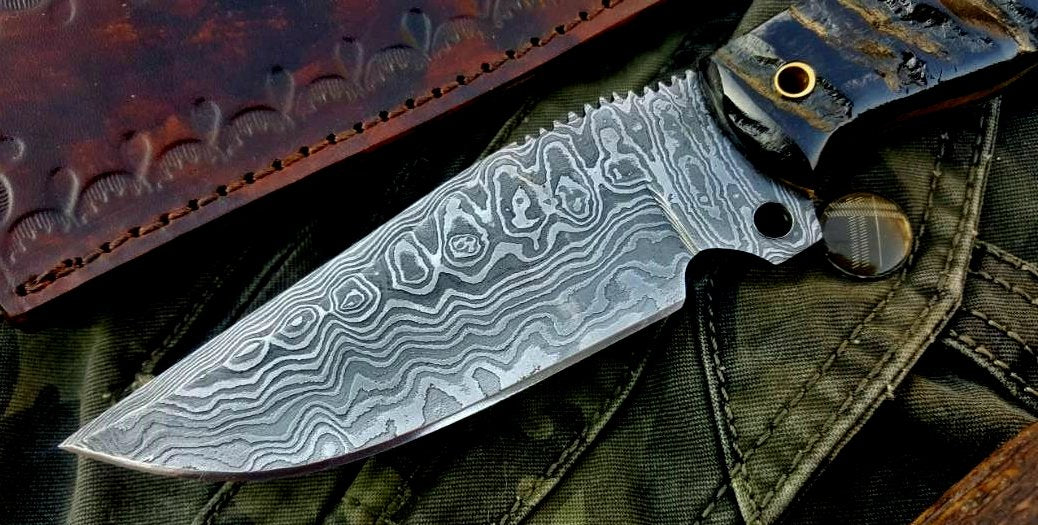 Premium Custom Damascus Steel Hunting and Skinning Knife - Korvel
