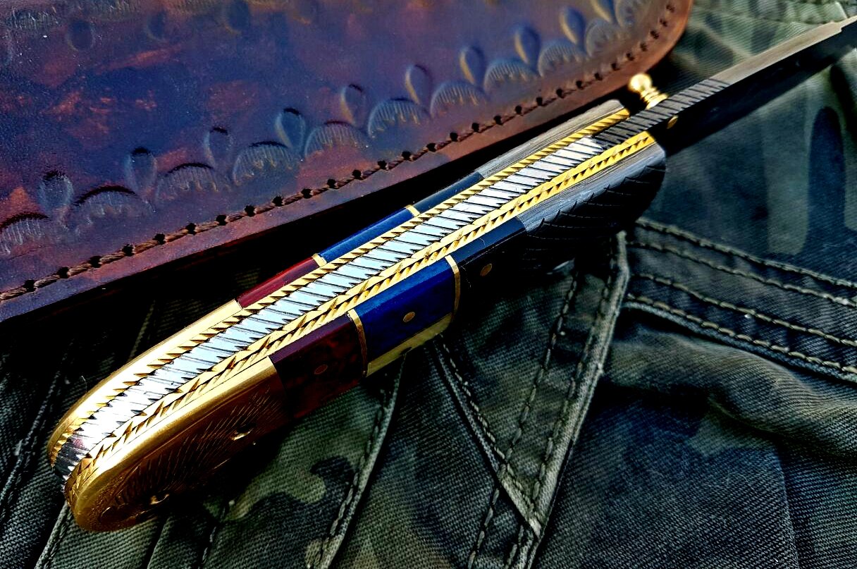 Artisan Crafted Damascus Steel Folding Knife - Korvel