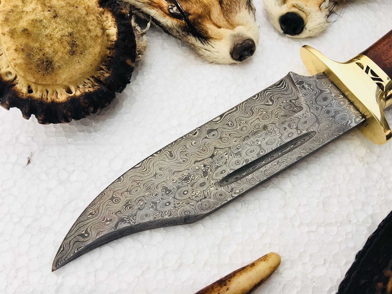 Exquisite Handmade Raindrop Pattern Damascus Steel Hunting Knife - Korvel