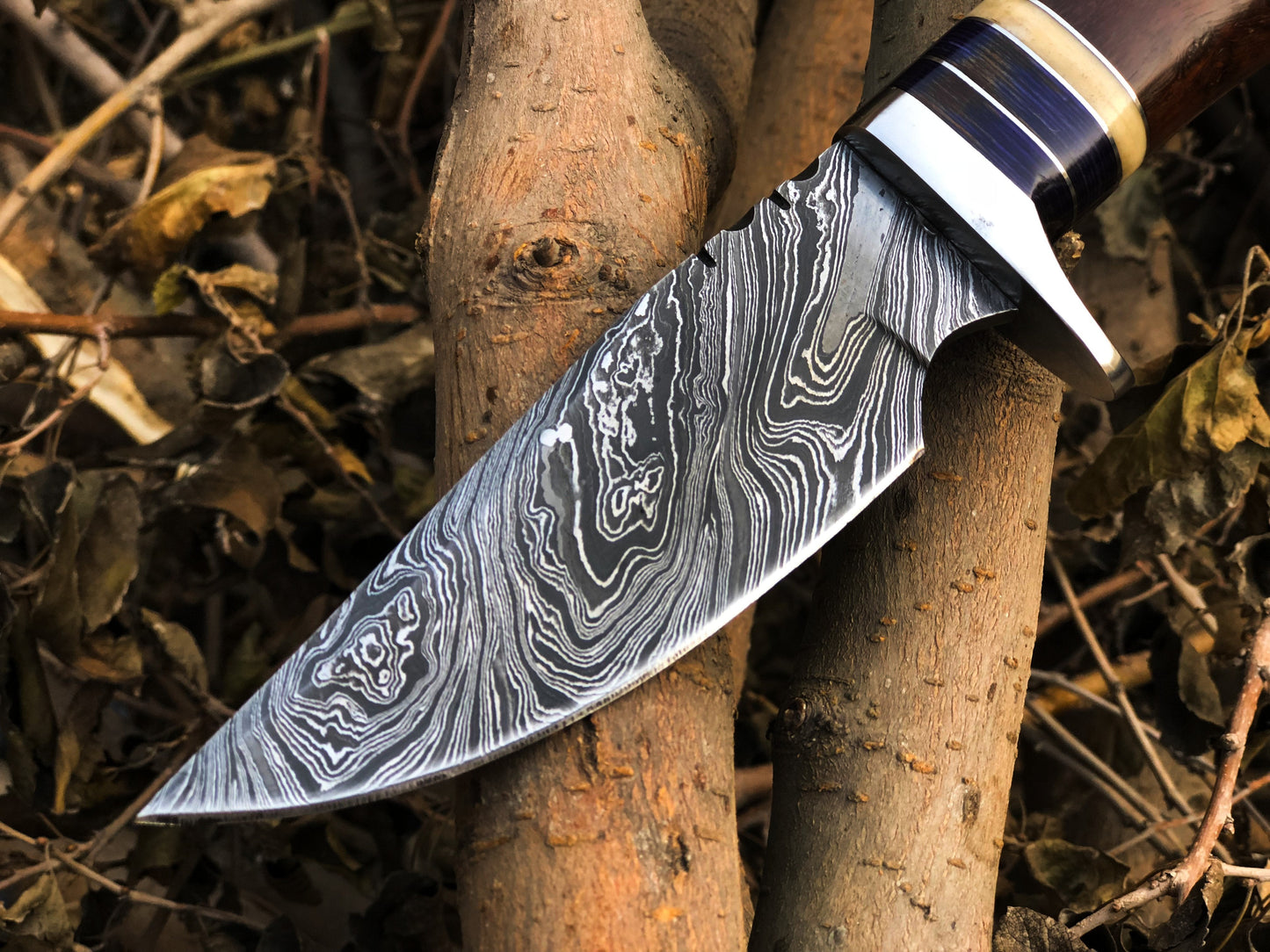 Premium Handmade Damascus Steel Hunting and Skinning Knife - Korvel