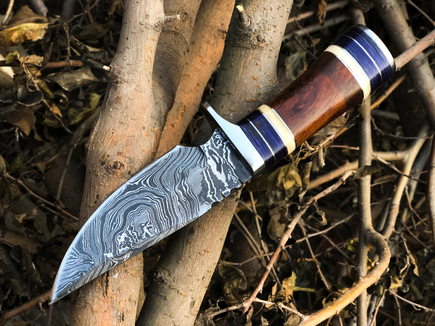 Premium Handmade Damascus Steel Hunting and Skinning Knife - Korvel