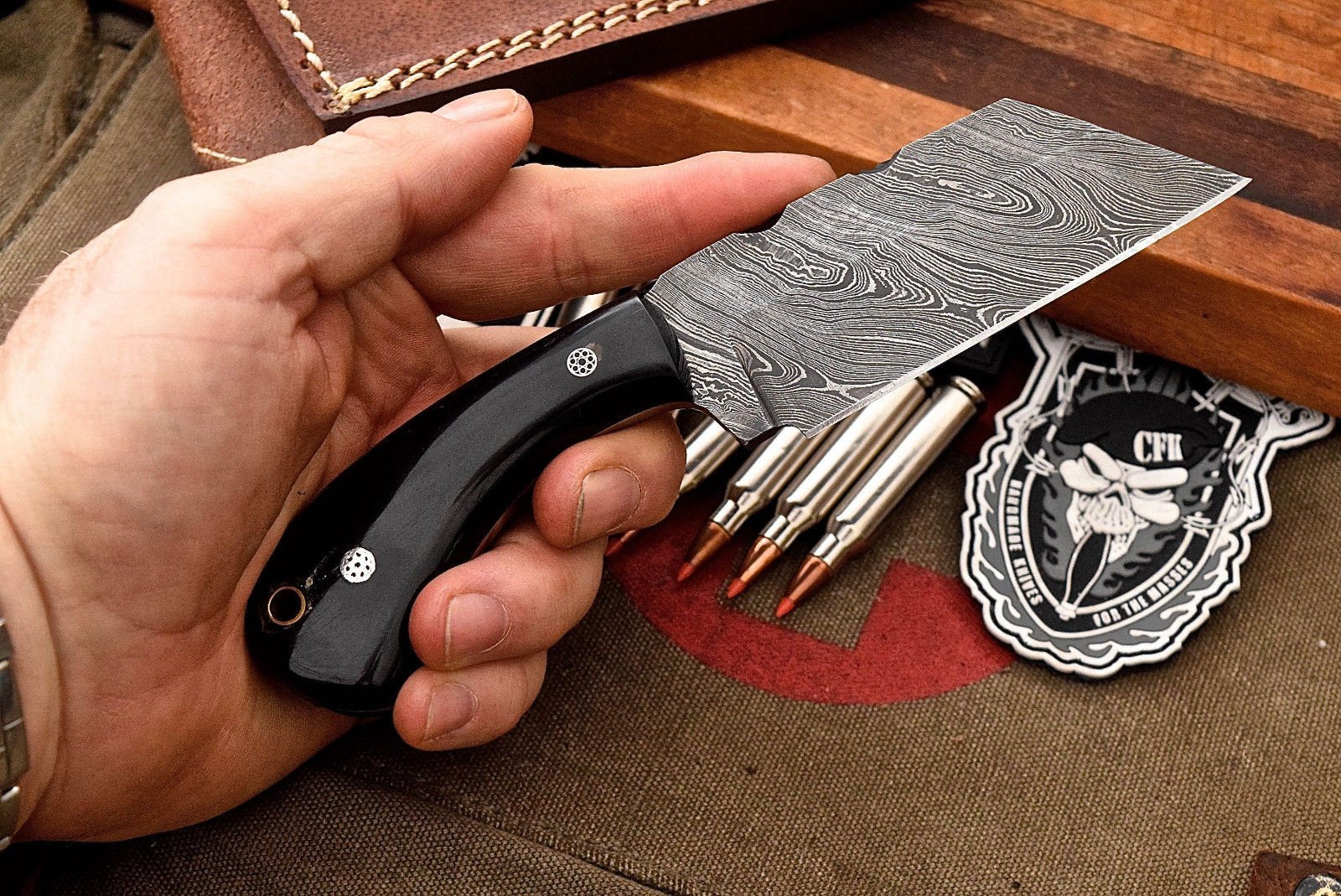 Artisan Crafted Damascus Steel Sheepsfoot Razor Knife with Buffalo Horn Handle - Korvel