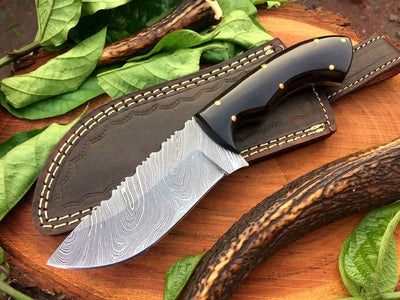 Premium Handmade Damascus Steel Hunting and Skinning Knife - Korvel