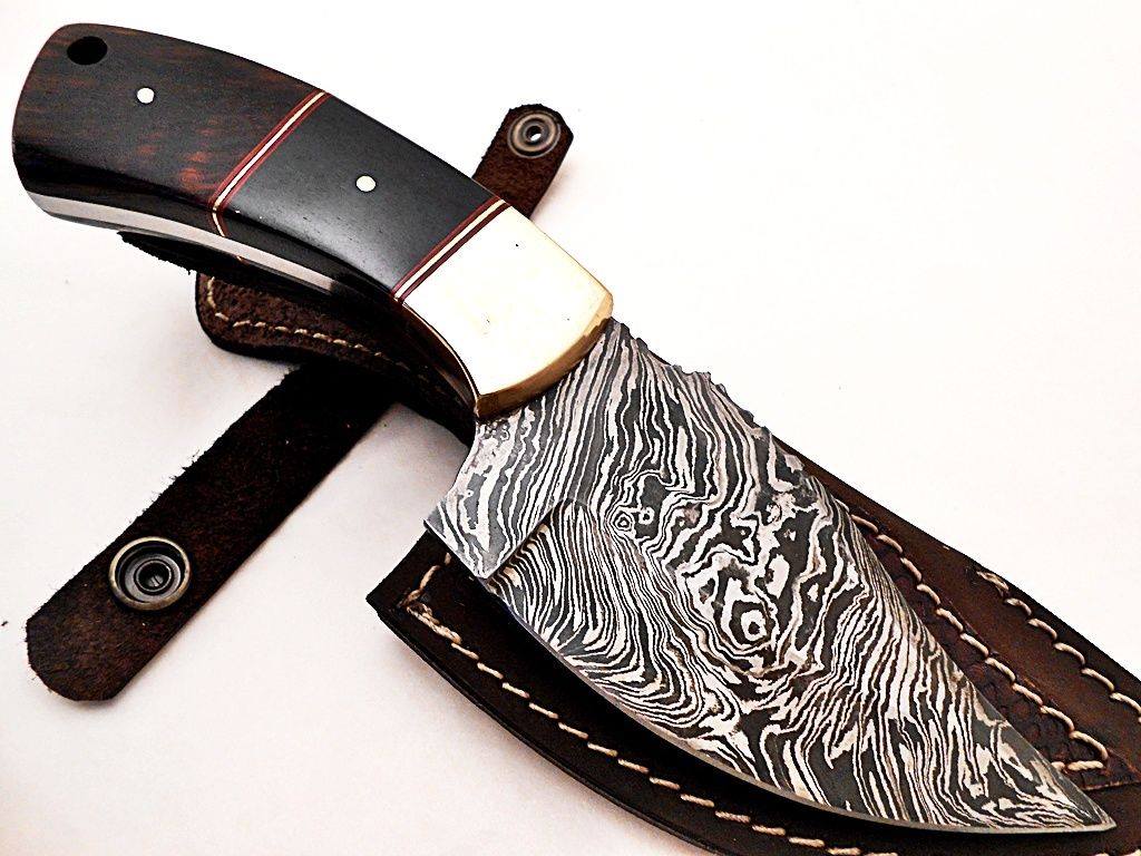 Artisan Crafted Damascus Skinning Knife – 8" with Premium Buffalo Horn Handle - Korvel