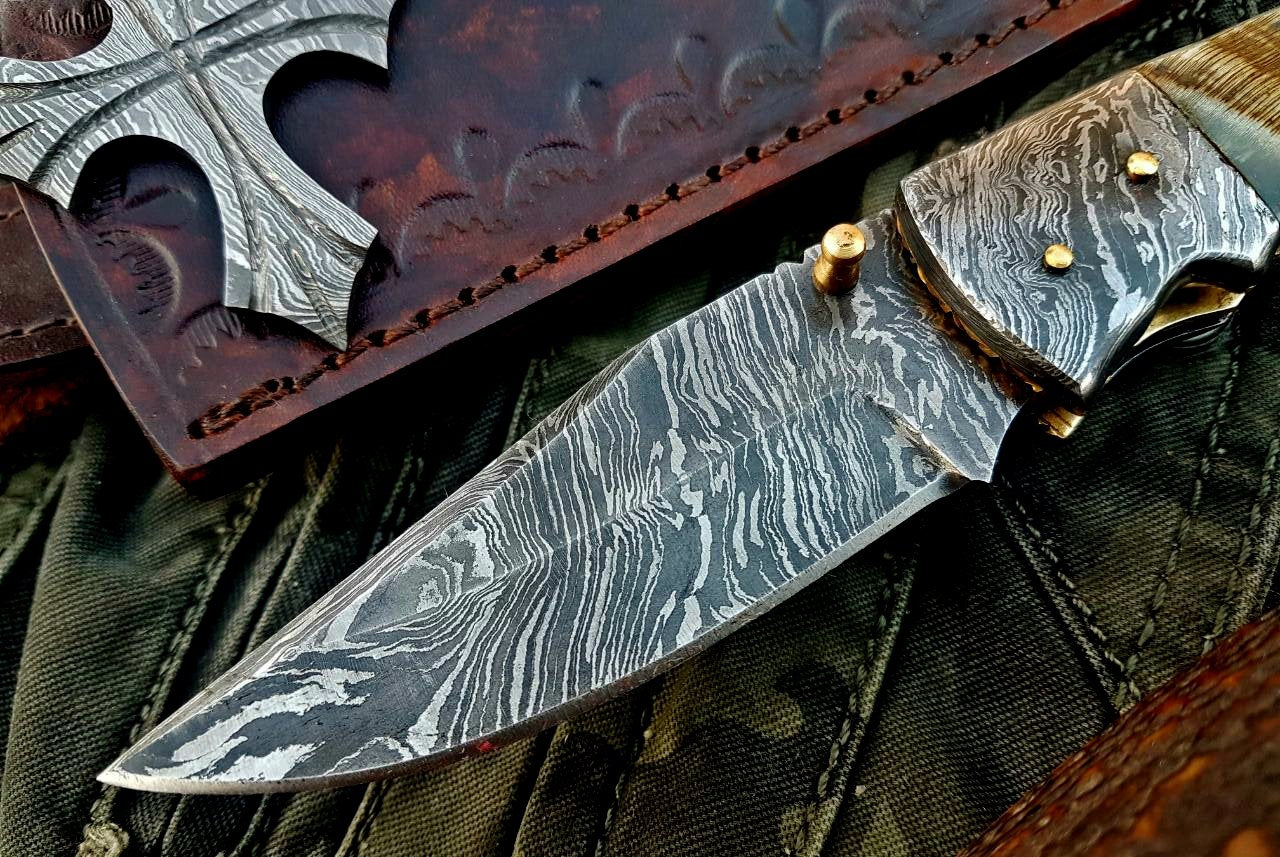 Exquisite Handmade Damascus Steel Folding Knife - Korvel