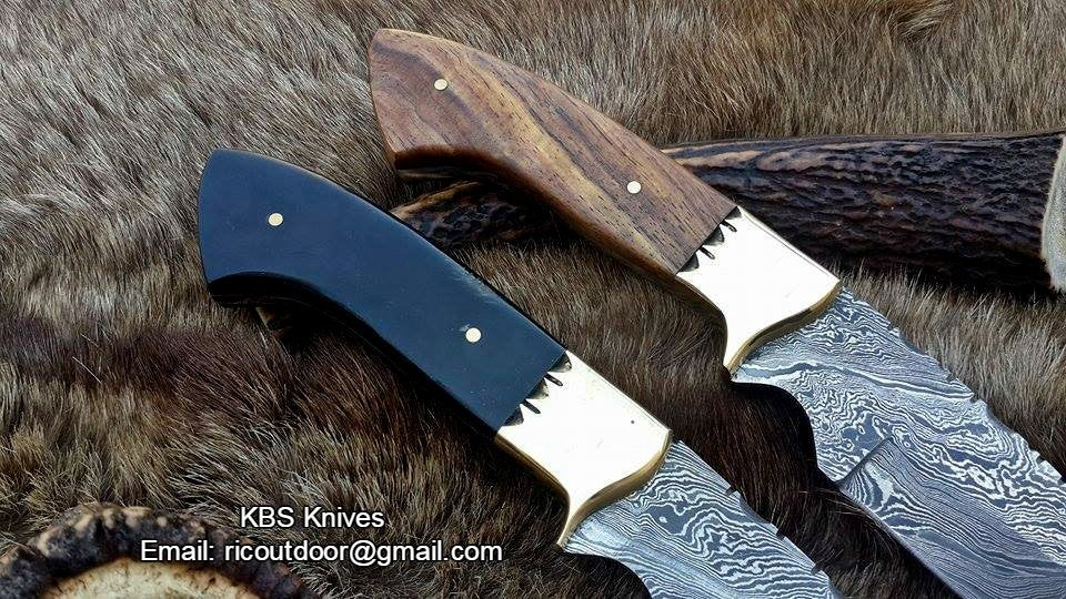 Set of 2 Exquisite Handmade 9-Inch Damascus Steel Hunting Knives - Rosewood & Buffalo Horn Handles - Korvel