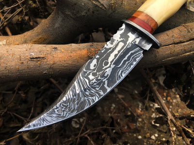 Premium Custom Damascus Steel Hunting and Skinning Knife - Korvel