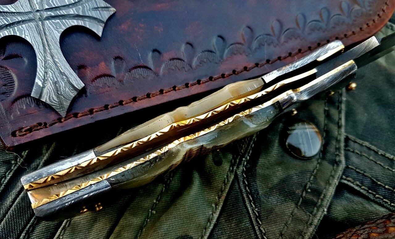 Exquisite Handmade Damascus Steel Folding Knife - Korvel