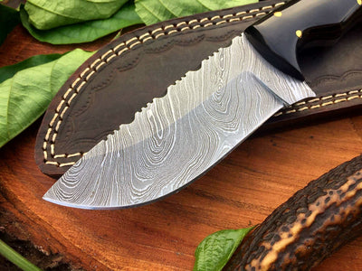 Premium Handmade Damascus Steel Hunting and Skinning Knife - Korvel