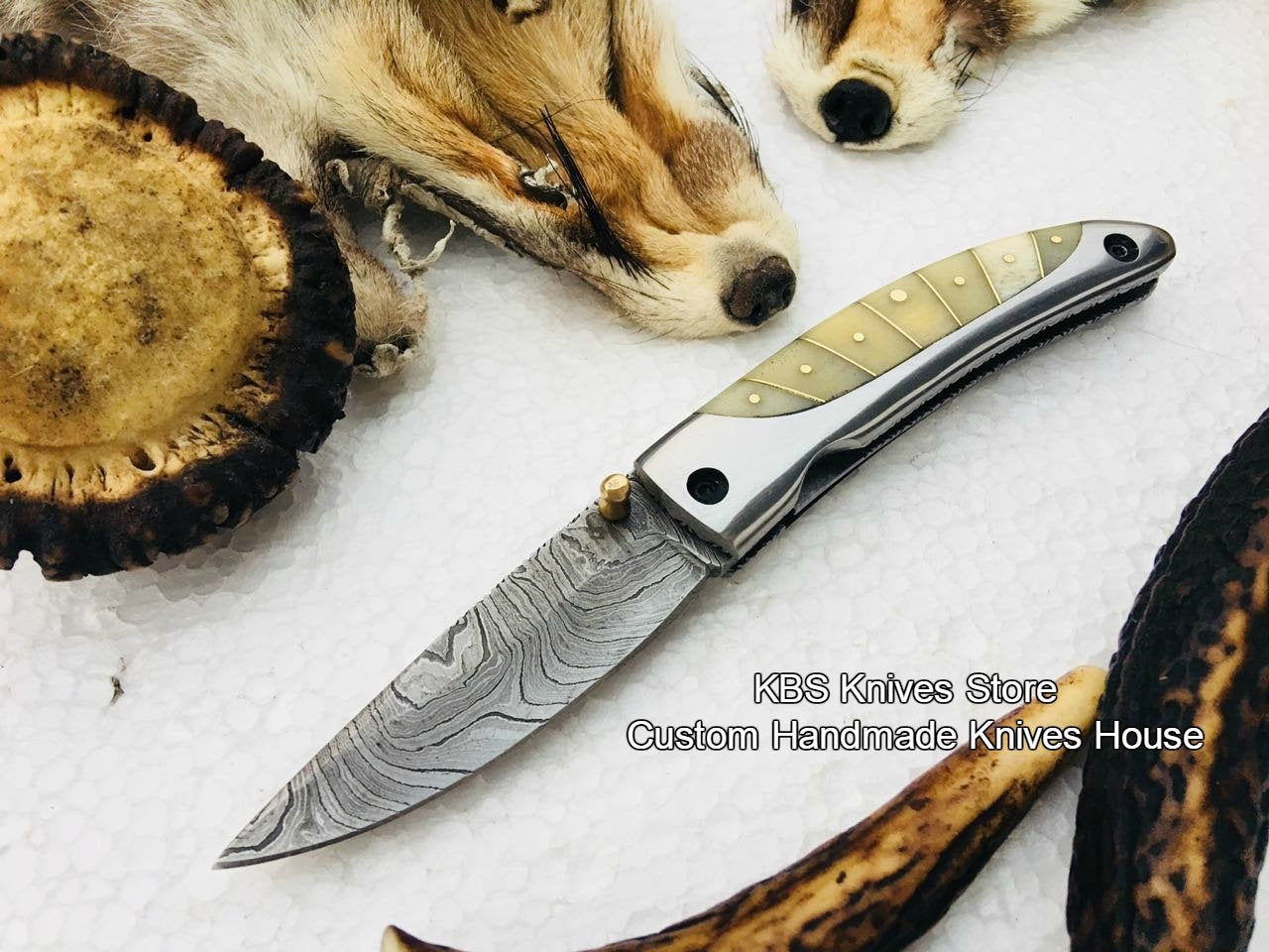 Artisan Crafted Damascus Steel Folding Pocket Knife - Korvel