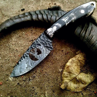 Premium Custom Handcrafted Damascus Steel Hunting Knife - Korvel