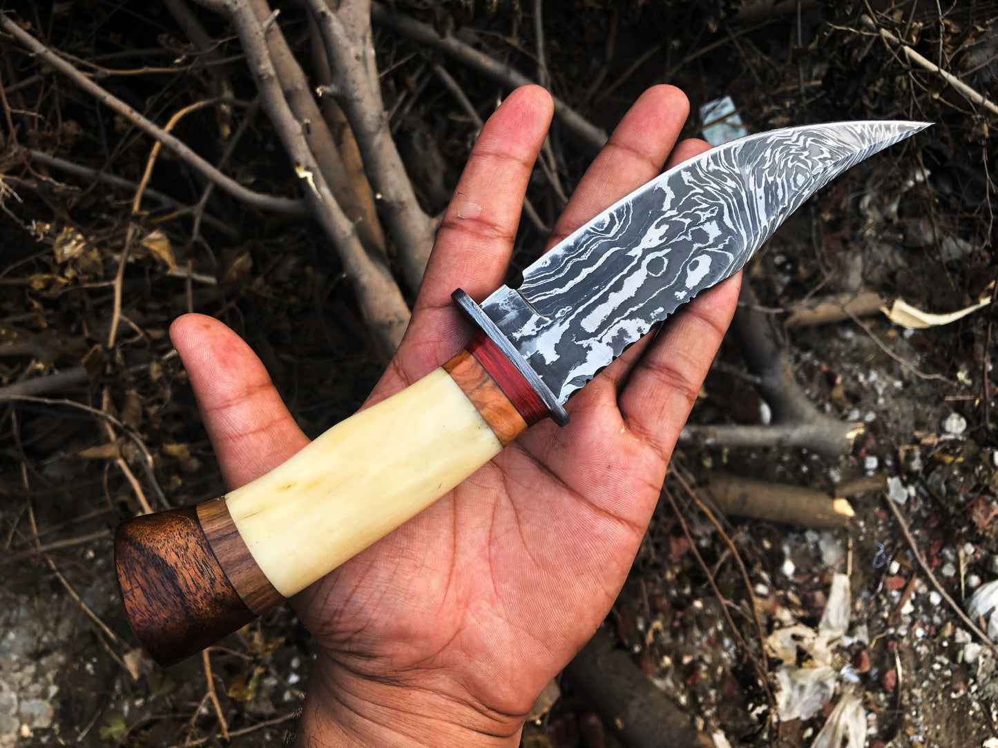 Premium Custom Damascus Steel Hunting and Skinning Knife - Korvel
