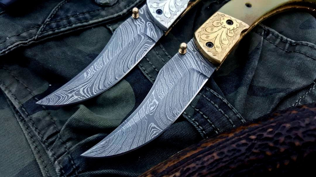 Exquisite Custom Handmade Damascus Steel Folding Pocket Knife - Korvel