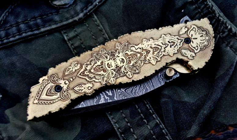 Artisan Crafted Damascus Steel Folding Pocket Knife - Korvel