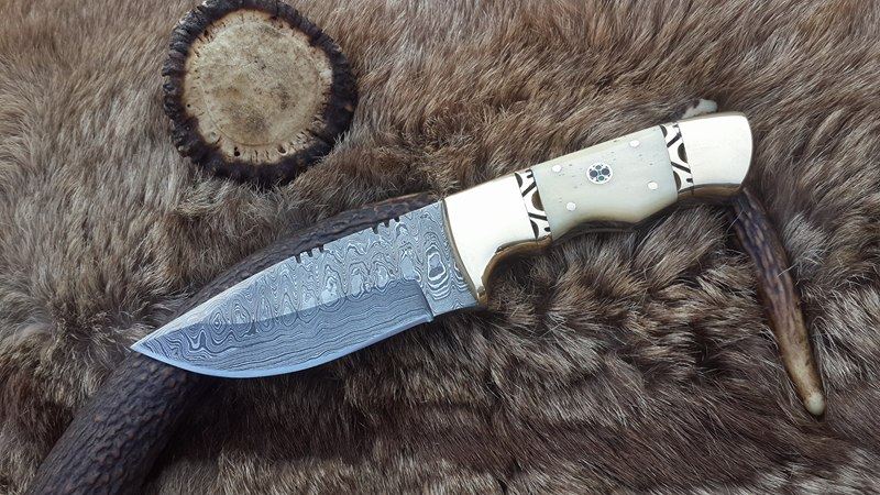 Artisan Crafted Damascus Steel Hunting and Skinning Knife - Korvel