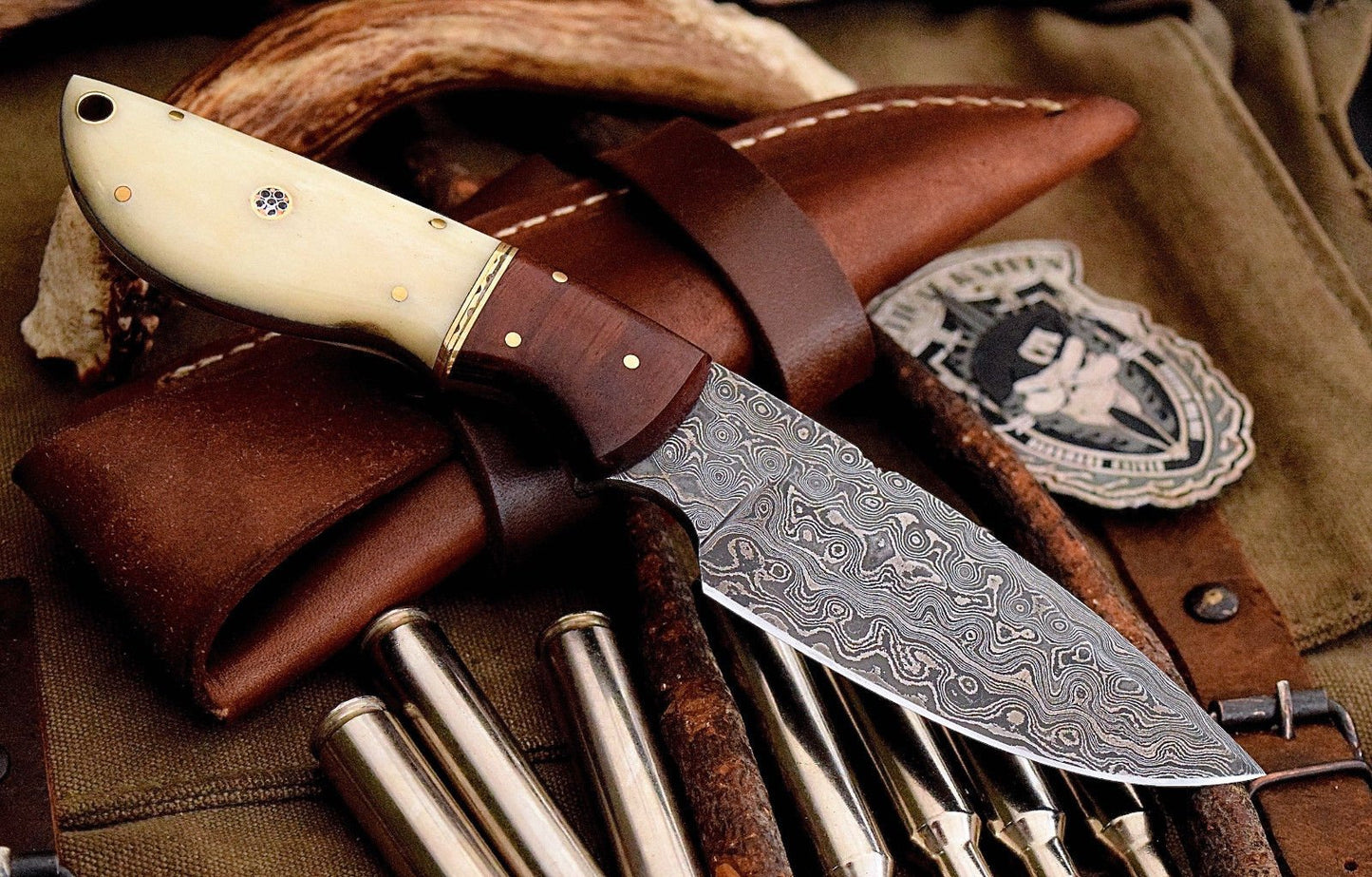 Artisan Damascus Deer Skinning Knife – Elegant Rosewood & Bone Handle, 8.5" with Leather Sheath - Korvel