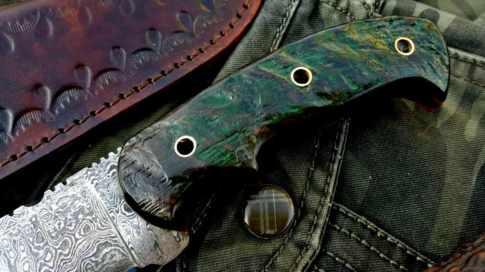 Premium Custom Damascus Steel Hunting and Skinning Knife - Korvel