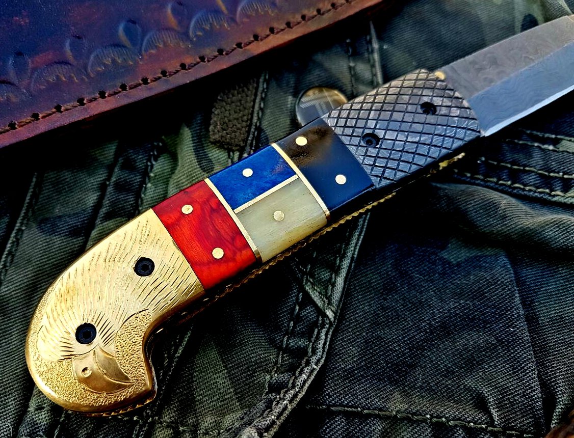 Artisan Crafted Damascus Steel Folding Knife - Korvel
