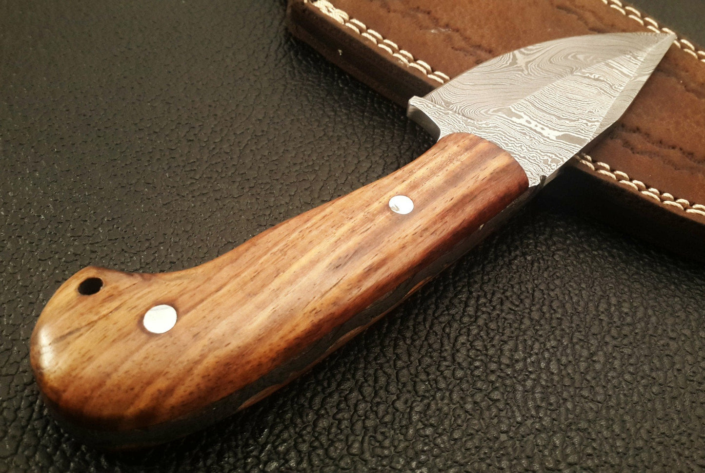 Artisan Damascus Skinning Knife with Olive Wood Grip - Korvel