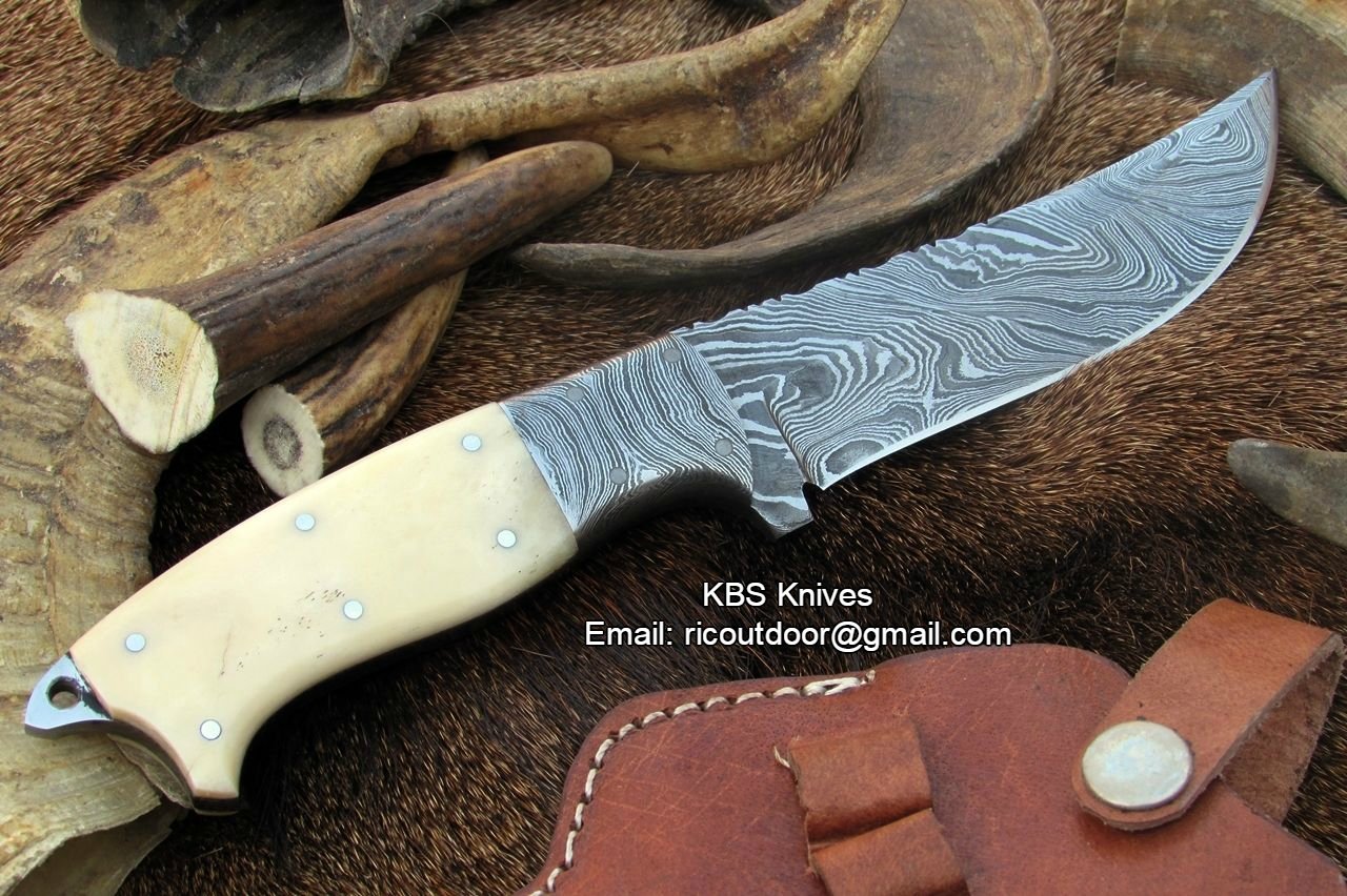 Premium Handmade Damascus Steel Hunting Knife - Korvel