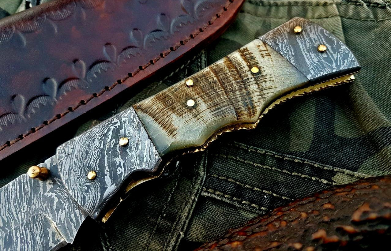 Exquisite Handmade Damascus Steel Folding Knife - Korvel