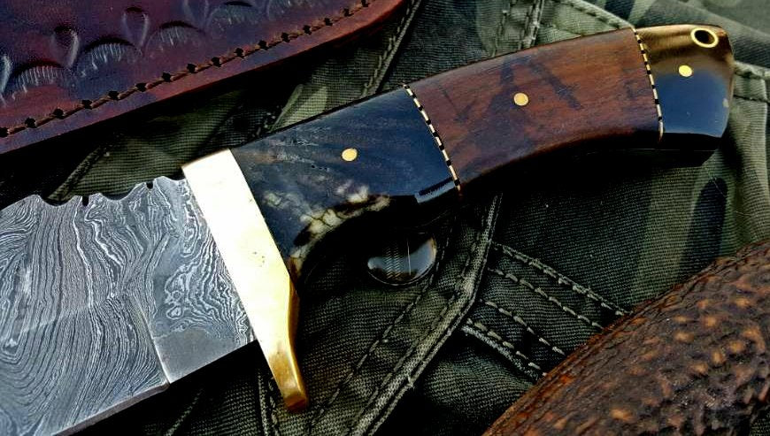 Premium Full Tang Handmade Damascus Steel Hunting Knife - Korvel
