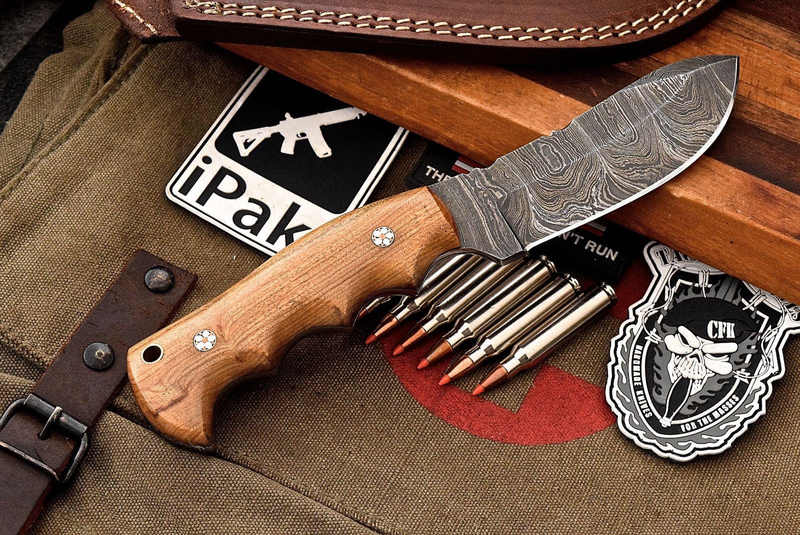 Artisan Damascus Olive Wood Hunting Skinner Knife - EDC Essential - Korvel