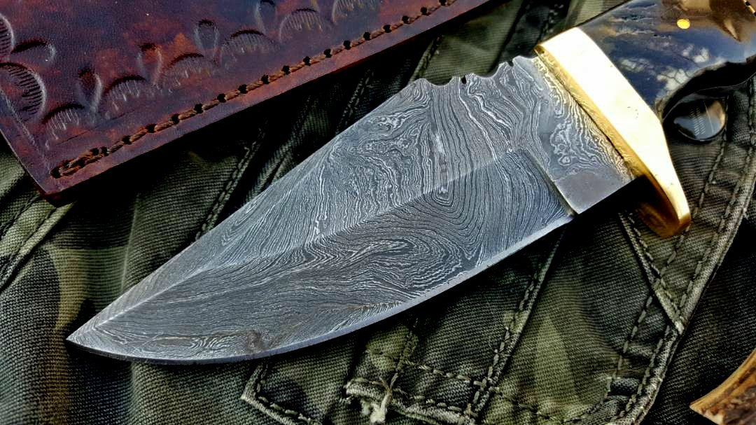 Premium Full Tang Handmade Damascus Steel Hunting Knife - Korvel