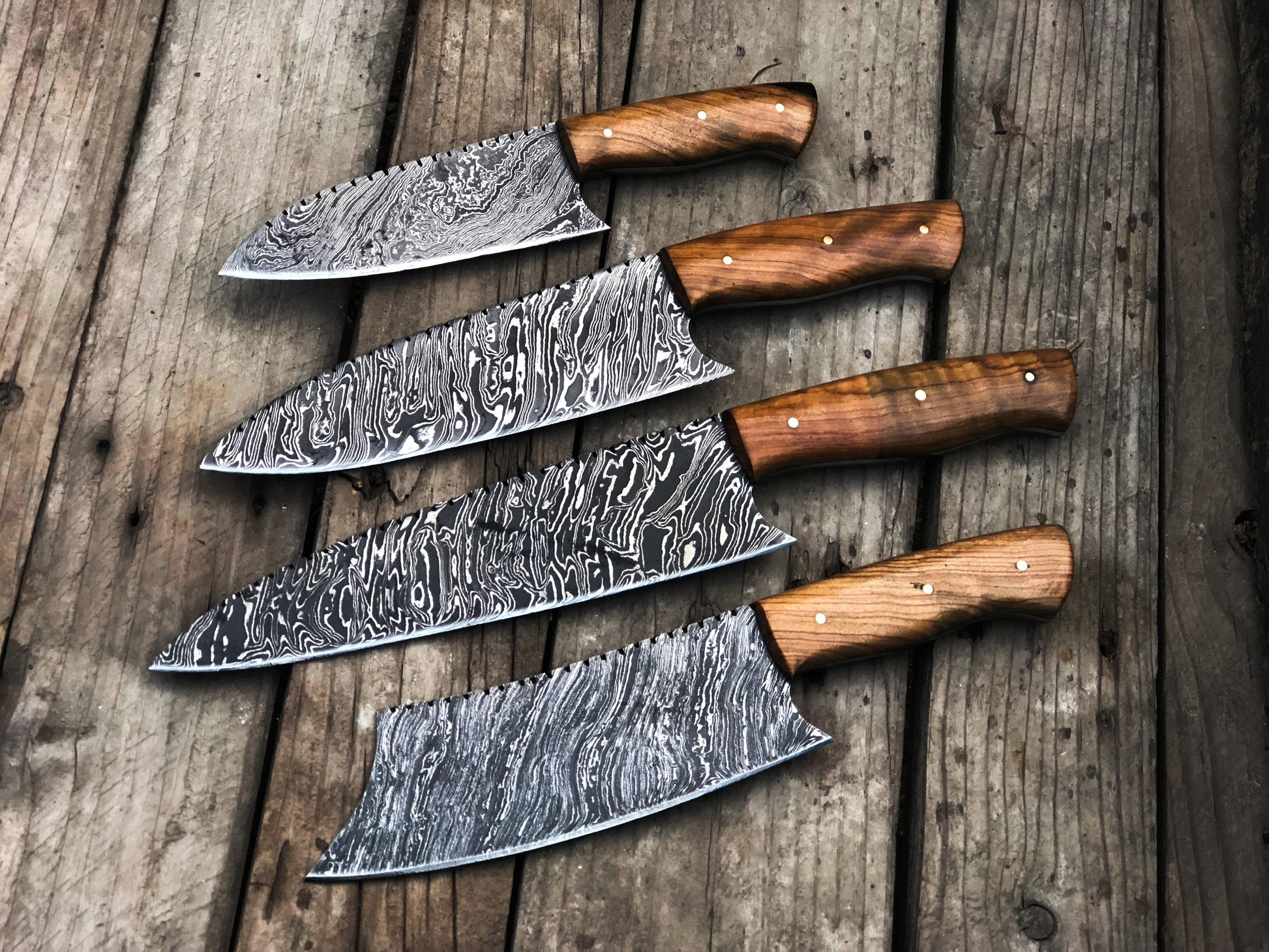 Exclusive Holiday Offer! Premium Handmade Damascus Steel Knife Set - Korvel