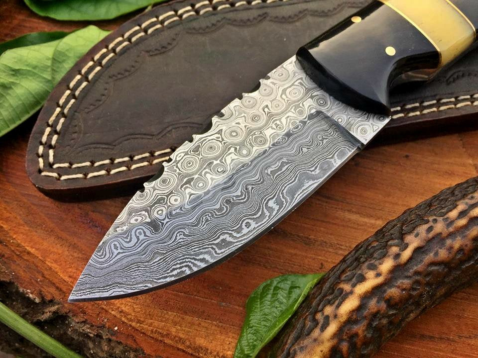 Artisan Crafted Raindrop Damascus Steel Hunting and Skinning Knife - Korvel