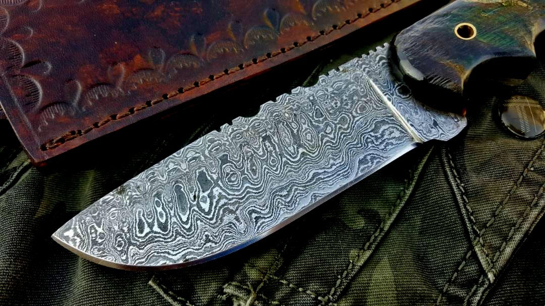 Premium Custom Damascus Steel Hunting and Skinning Knife - Korvel