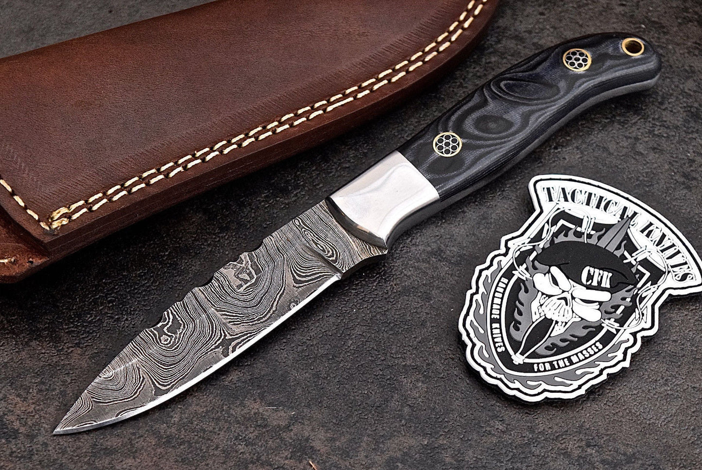 Premium Custom Damascus Steel Hunting Knife for Outdoor Adventures - Korvel