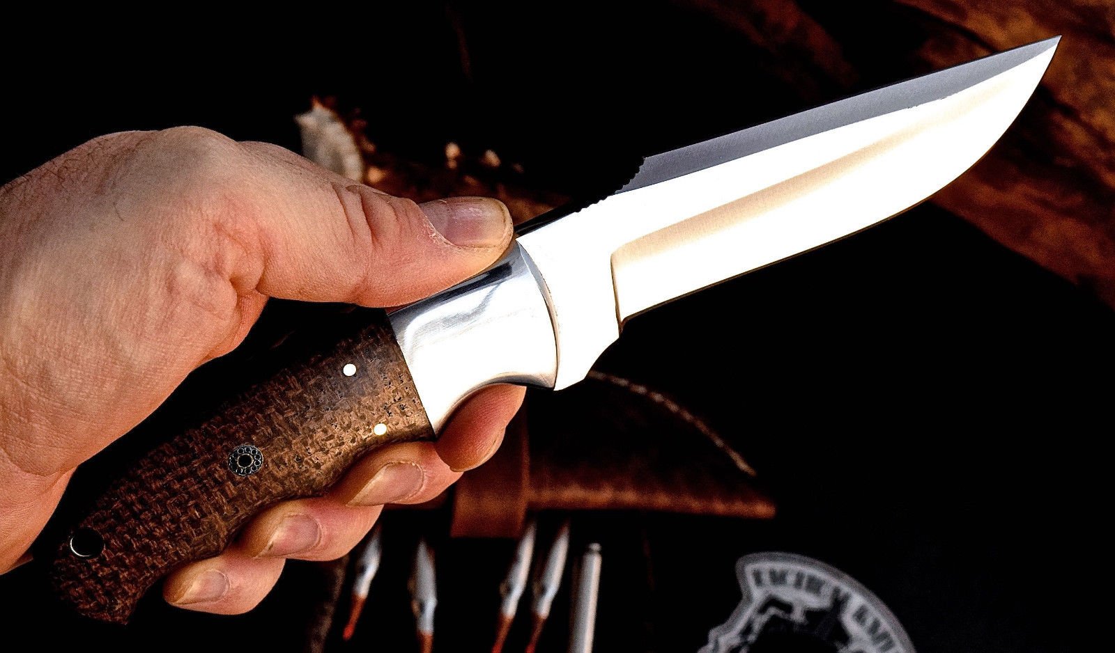 Premium Full Tang D2 Steel Hunting and Skinning Knife - Korvel