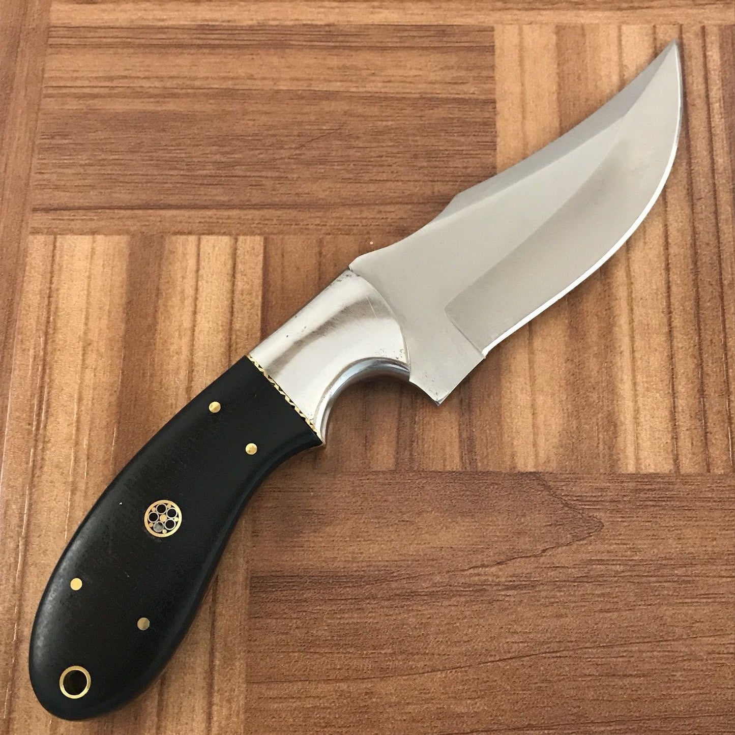 Bespoke D2 Steel Hunting Knife – Handcrafted Excellence - Korvel