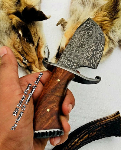Premium Handmade Damascus Steel Hunting and Skinning Knife - Korvel