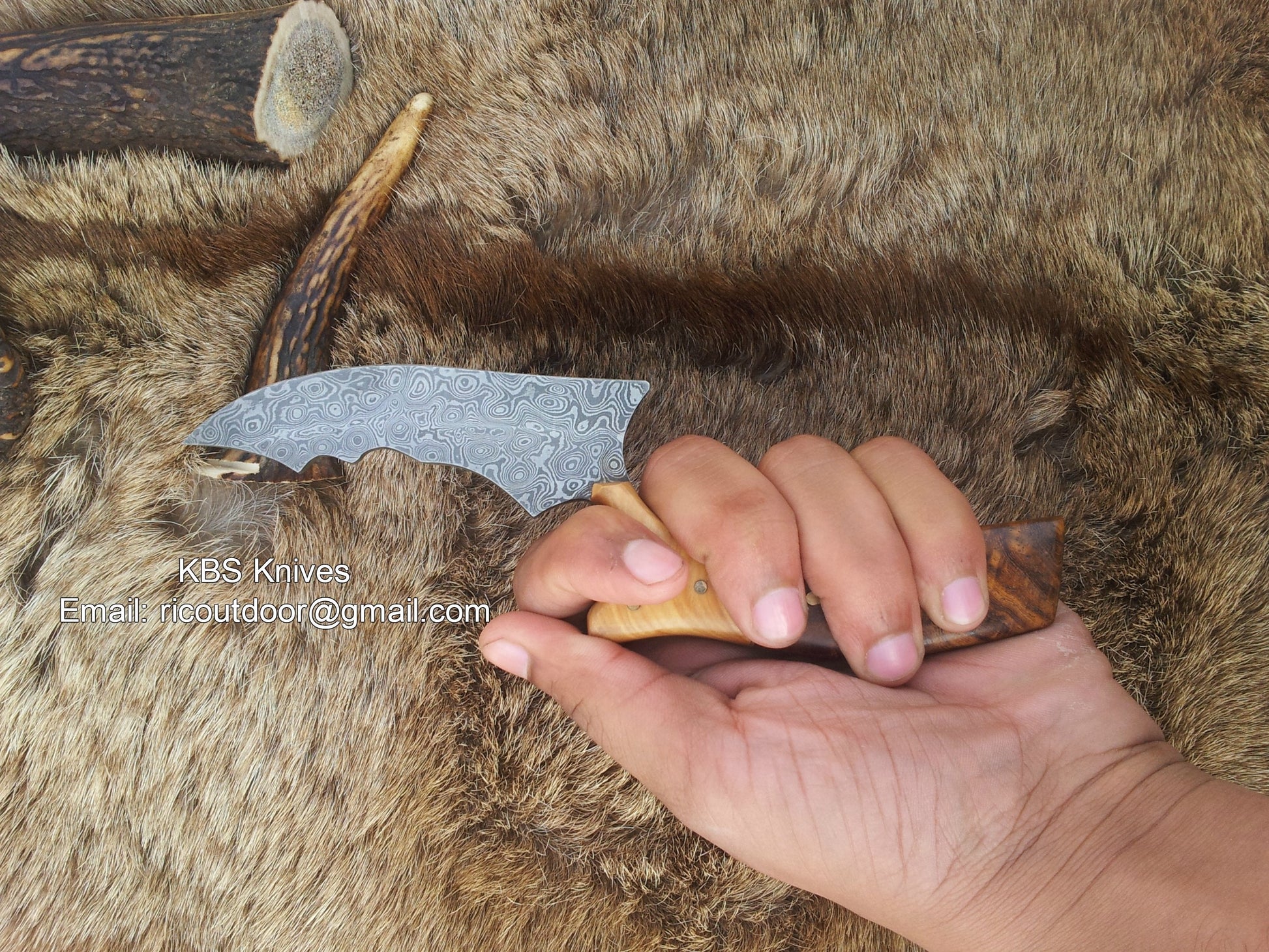 Exquisite Handcrafted Damascus Burchha Knife - Korvel