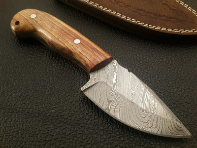 Artisan Damascus Skinning Knife with Olive Wood Grip - Korvel