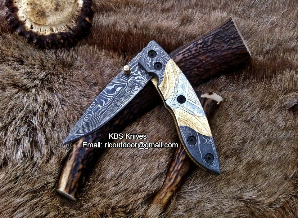 Artisan Crafted Damascus Steel Folding Knife - Korvel