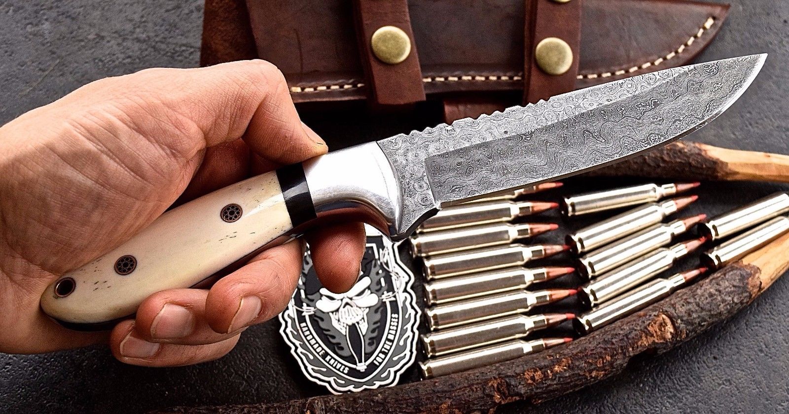 Exceptional Damascus Steel Hunting Skinner Knife - Korvel