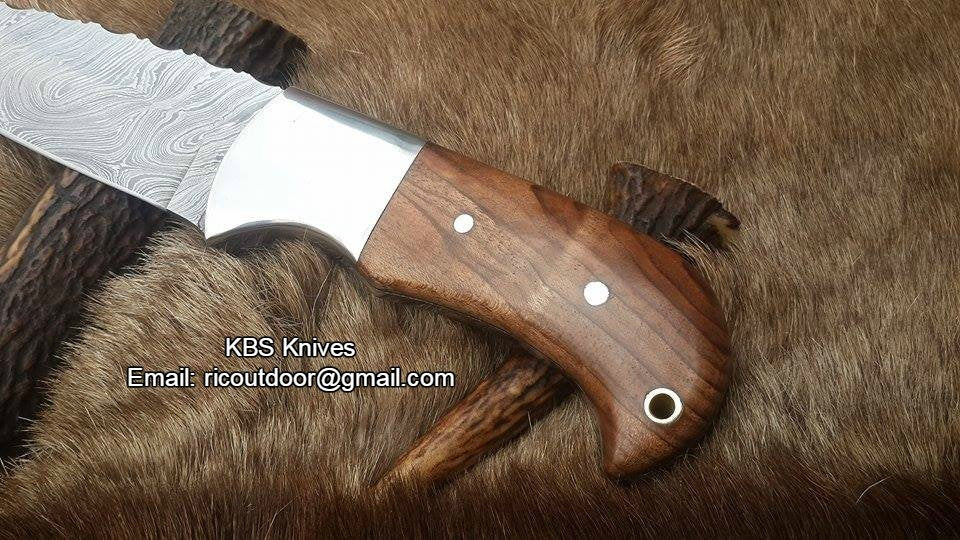 Ridgeback Hunter Custom Damascus Steel Knife - Ultimate Outdoor Companion - Korvel