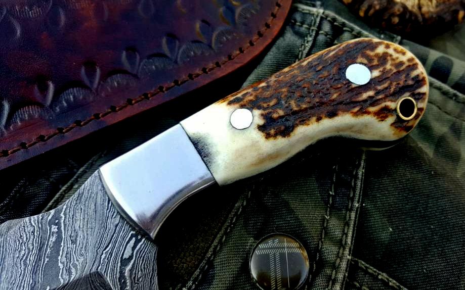 Artisan Crafted Damascus Steel Skinner Knife with Antler Handle - Korvel