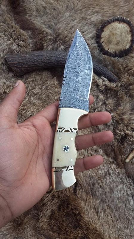 Artisan Crafted Damascus Steel Hunting and Skinning Knife - Korvel