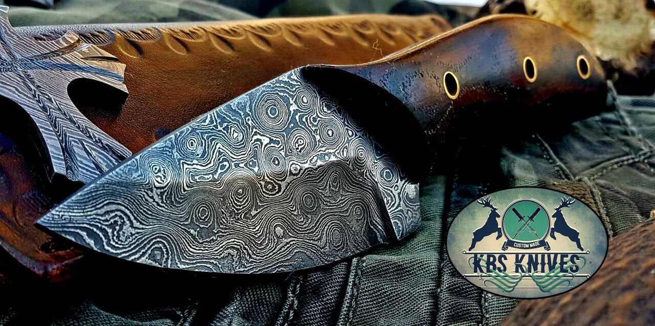 Premium Custom Damascus Steel Hunting and Skinning Knife - Korvel