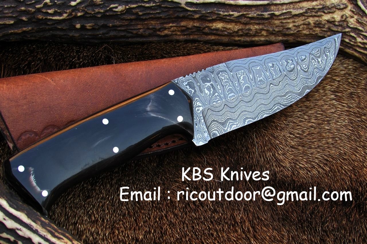 Premium 8-Inch Damascus Steel Hunting Knife with Buffalo Horn Grip | KBS Knives - Korvel
